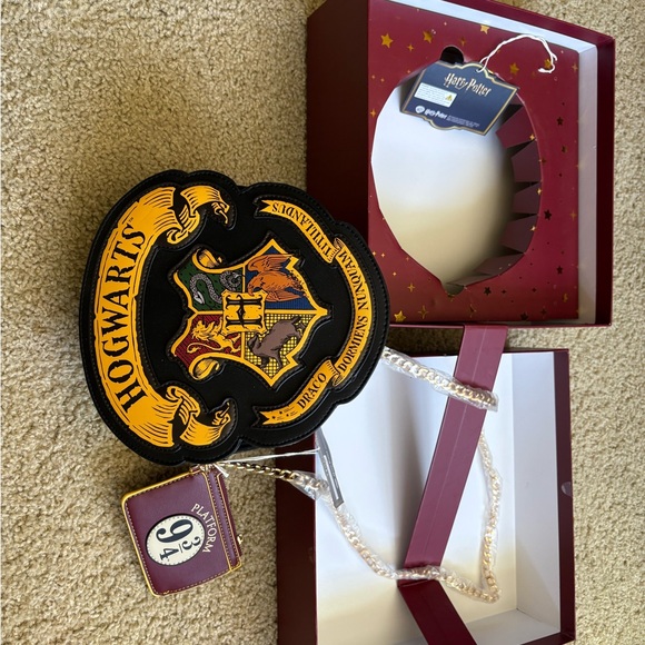 NWT Harry Potter Skinnydip Hogwarts Express Crossbody‎ Bag w/ Tag & Box - Picture 2 of 6